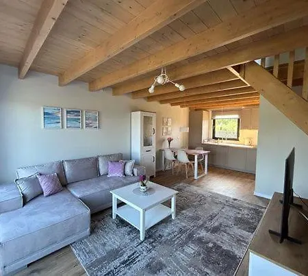 Nad Zalewem Kamienskim Dobre Wiatry 홀리데이파크 카미엔 포모르스키