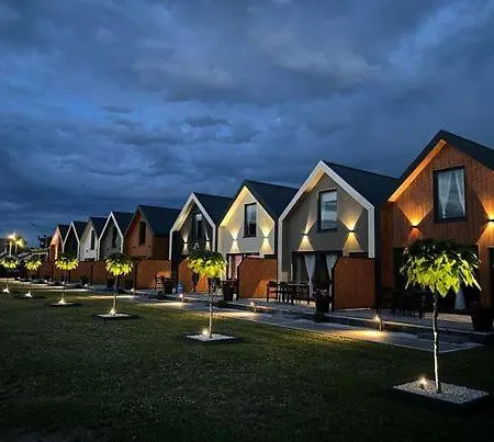 Nad Zalewem Kamienskim Dobre Wiatry 홀리데이파크 *