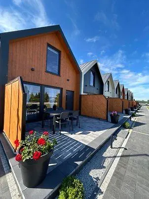 Nad Zalewem Kamienskim Dobre Wiatry 홀리데이파크 *