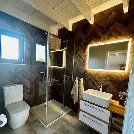 Nad Zalewem Kamienskim Dobre Wiatry 홀리데이파크 카미엔 포모르스키